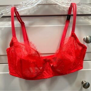 NWT Victoria’s Secret Very Sexy Neon Red Lace Demi bra size 34D
Perfect unworn